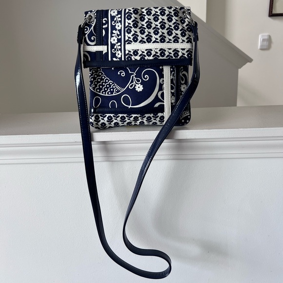 VERA BRADLEY Cross Body Bag Twirly Bird Pattern Flipster Fold Over Purse - Picture 2 of 9